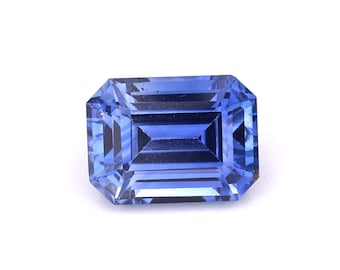 Natuurlijke, onverhitte saffierblauwe smaragd van 1,57 ct, 7,32 x 5,45 mm