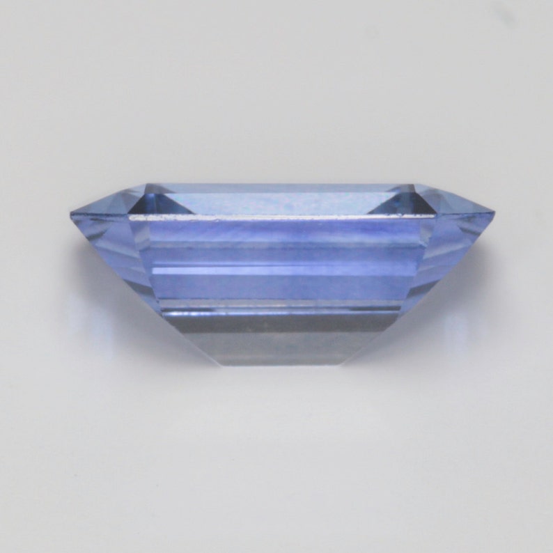 1.000 carats 7.01x5.05mm Natural Blue Sapphire Emerald Cut