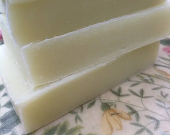 Eucalyptus handmade natural soap. Natural shampoo. Cold processed, organic, vegan solid soap bar. Palm oil and plastic free. Zero Waste soap