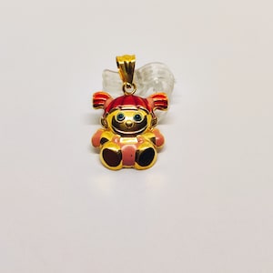 18k gold baby pendant