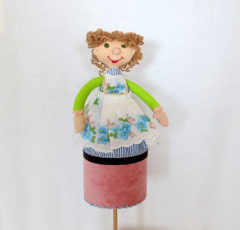 peekaboo pop up toy