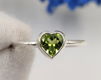 Natural Peridot Heart Ring - Solid 925 Sterling Silver Peridot Ring Jewelry - August Birthstone Ring Jewelry - Handmade Peridot Ring