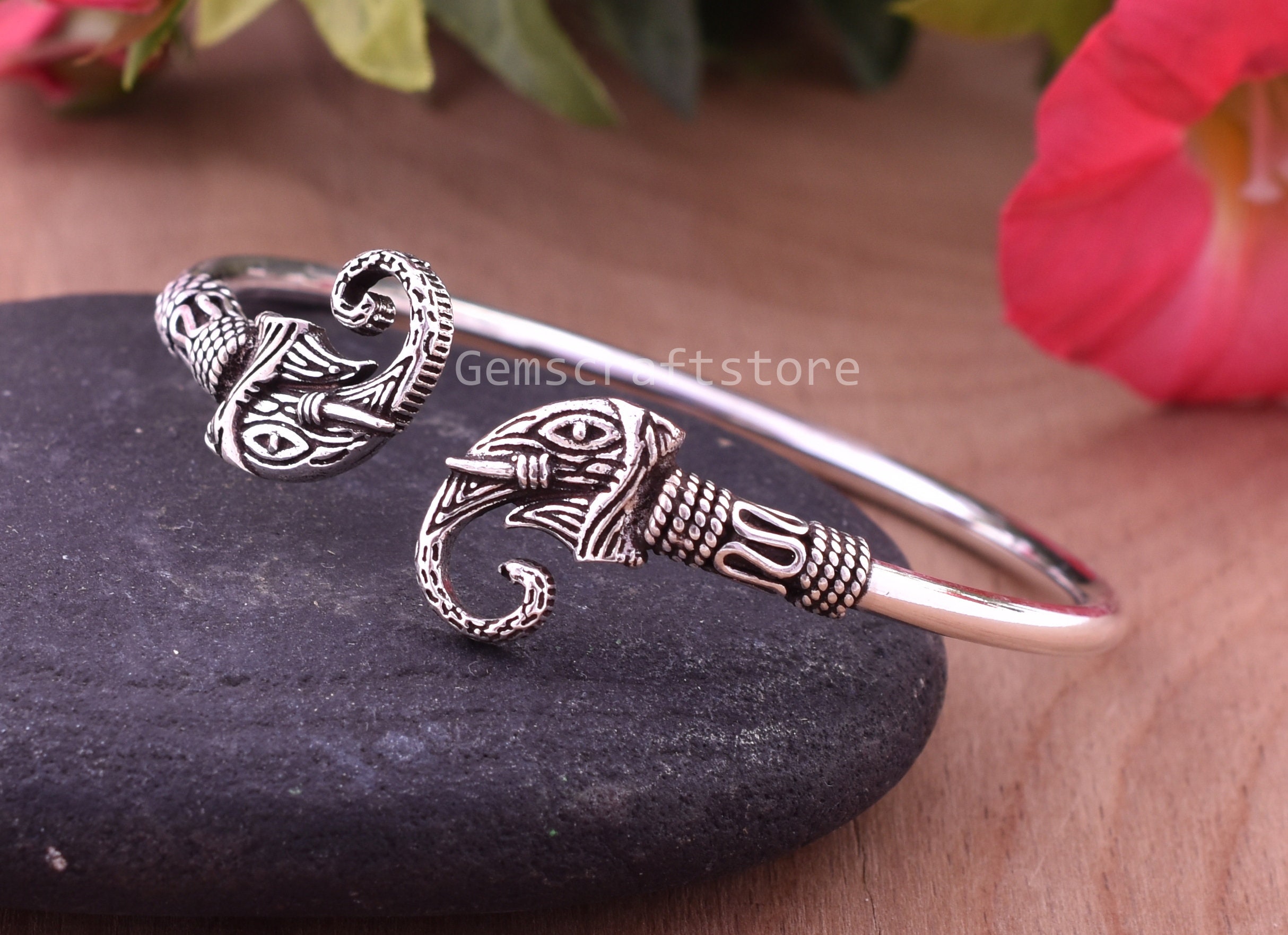 Gorgeous Elephant Design Bangle - 925 Sterling Silver Indian Gorgeous Elephant Design Bangle - 925 Sterling Silver Indian
