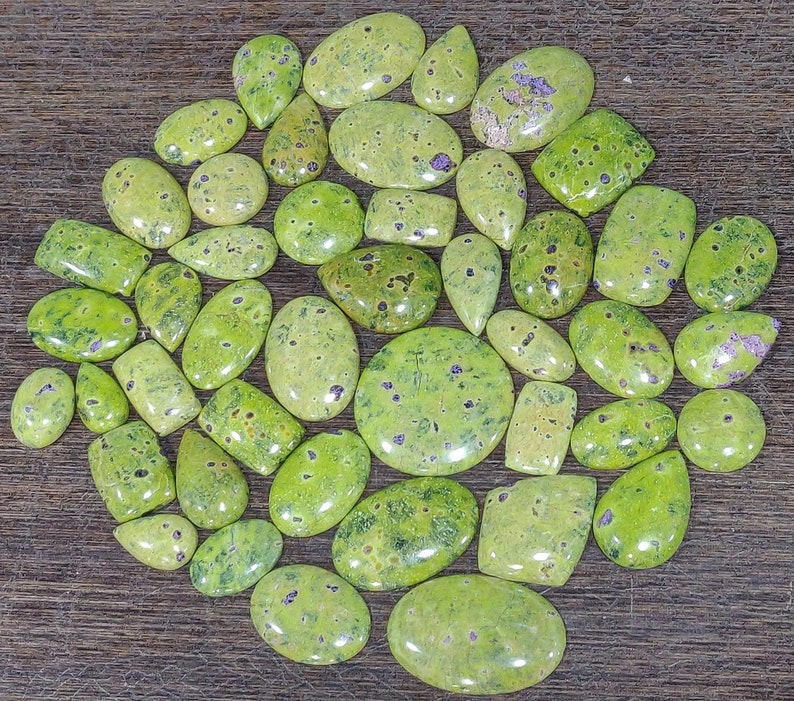 Wholesale Mix Lot AAA Quality Australian Stichtite Cabochon Loose Stichtite Green Gemstone Beautiful Natural Smooth Stichtite Cabochon