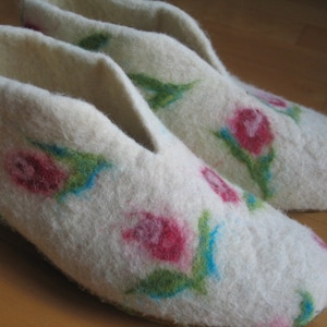 Rosen Filzpantoffeln Filzschuhe Damen Hausschuhe mit Wollfilzsohle oder Gummisohle handgefilzt Bild 1
