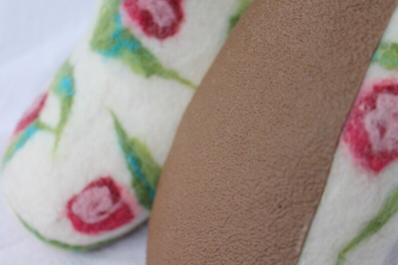 Rosen Filzpantoffeln Filzschuhe Damen Hausschuhe mit Wollfilzsohle oder Gummisohle handgefilzt Bild 4