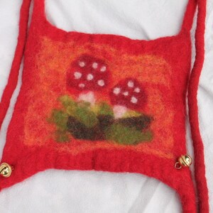 Hand-felted horse leash with fly agaric motif and 2 little bells, horse harness, wool, playing horses, Waldorf, image 9