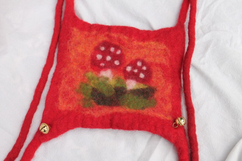 Hand-felted horse leash with fly agaric motif and 2 little bells, horse harness, wool, playing horses, Waldorf, image 9