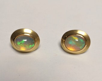 Opal stud earrings in 750 yellow gold oval Ethiopian real opal handmade goldsmith