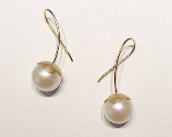 Large pearl earrings in 750 yellow gold curved freshwater pearl goldsmith cruiser