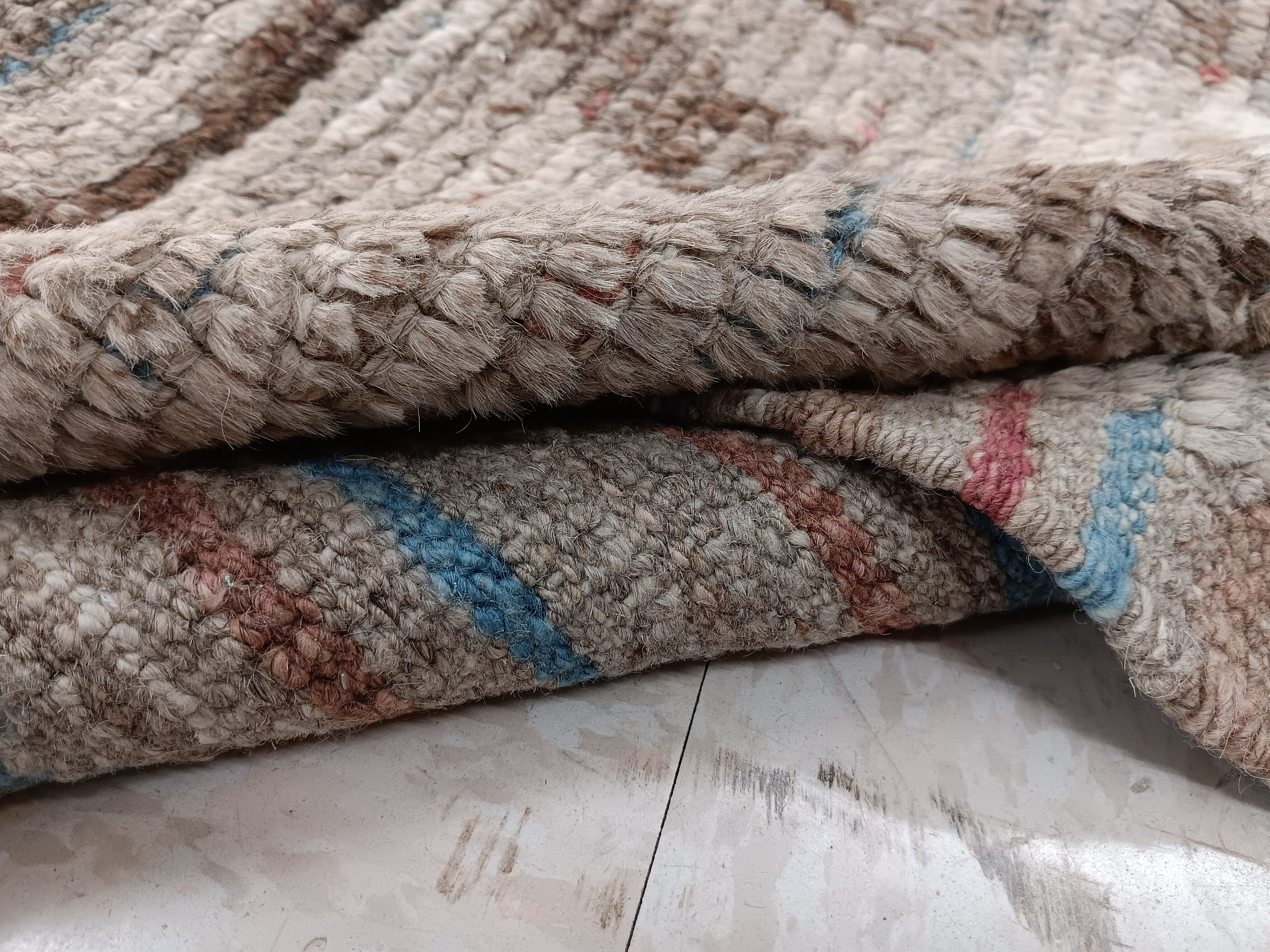 手織りウールモロッコラグ：幾何学模様、8'10'' x 9'11'' - Etsy 日本