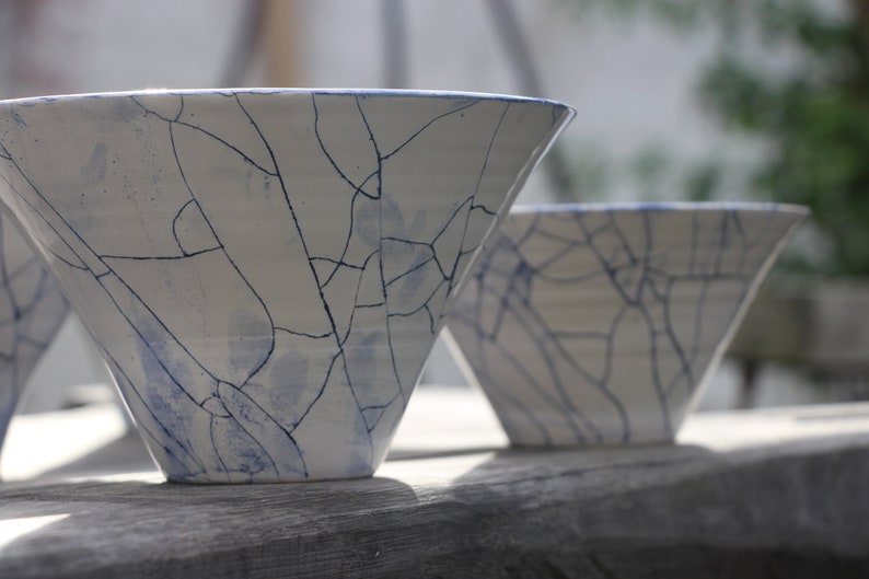 large Bowl white blue Craqueliert