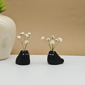 猫のミニ花瓶 - ミニチュア猫の花瓶 - 黒猫の花瓶 - 小さなミニチュア猫の彫刻 - デスク装飾 - お香立て - 親友へのギフト