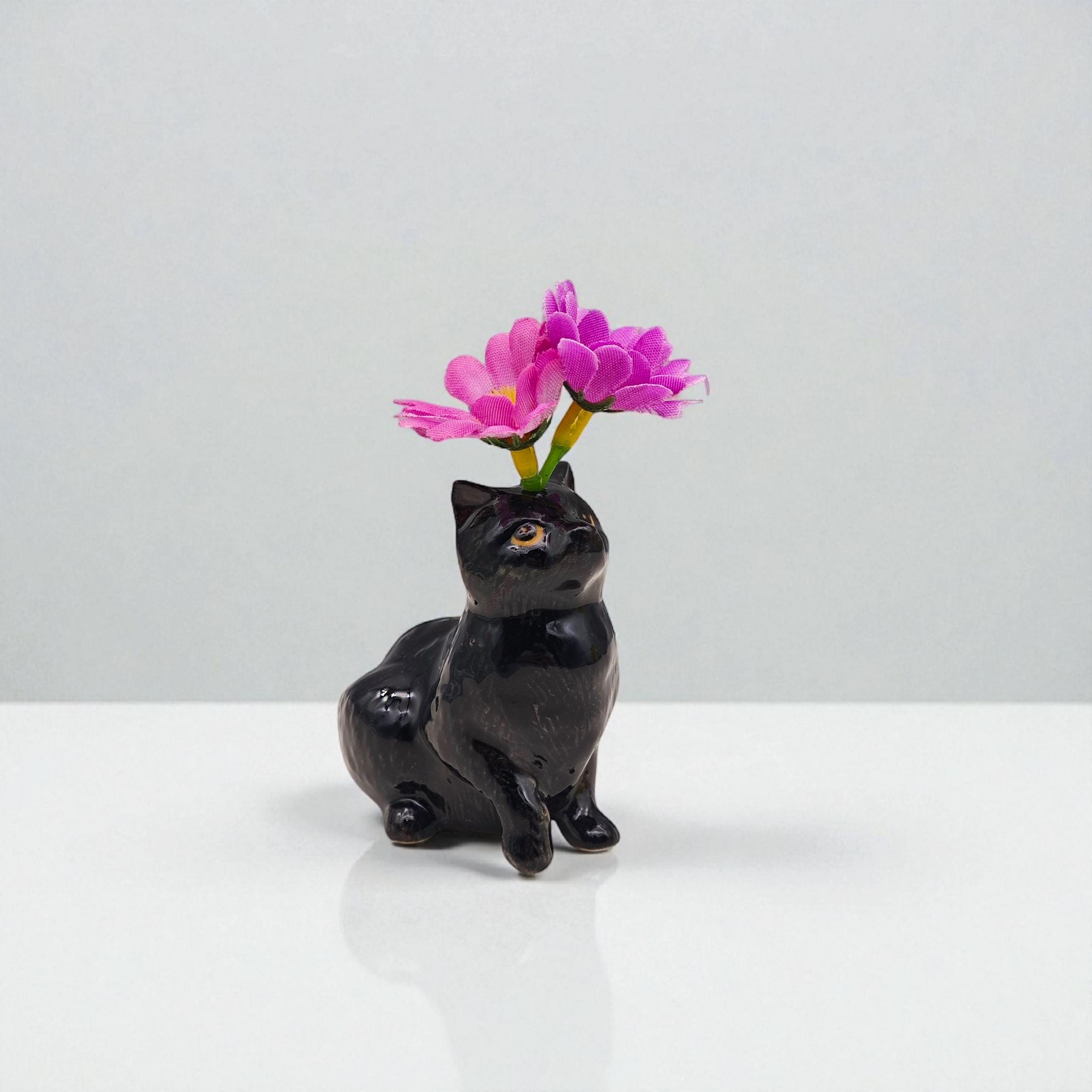 手作り陶器の黒猫花瓶：猫好きへのギフト、棚飾り - Etsy 日本