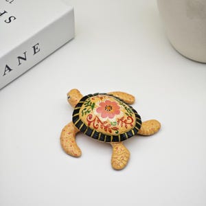 Resin Sea Turtle Statue: Floral Shell, Symbol of Longevity