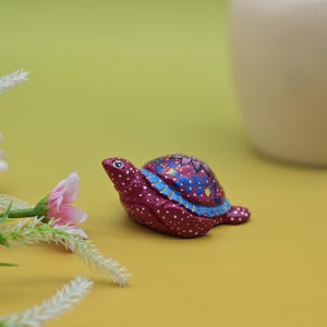 Turtle Statue Resin-turtle ornaments figurine statues & sculptures-hand-Painted turtle resin sculpture-Gift for Friends-Floral pattern