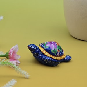 Turtle Statue Resin-turtle ornaments figurine statues & sculptures-hand-Painted turtle resin sculpture-Gift for Friends-Floral pattern