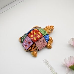 Resin Turtle Figurine-Turtle Decor Statue-Turtle Collectible-Hand painted turtles-Cute turtle statue gift-Unique turtle resin Decor