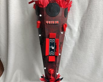 Schultüte Fußball 3D personalisiert mit Name Zuckertüte Jungen rot weiß schwarz FC Fan stabil