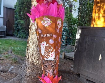 Cône de gourde personnalisé à motif léopard pour filles - Cône rose safari et or avec paillettes et éléments 3D - Rentrée scolaire 2026, fait main, robuste