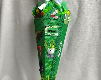 Gepersonaliseerde dinosaurus schoolkegel met naam, handgemaakt, duurzaam golfkarton, 2026