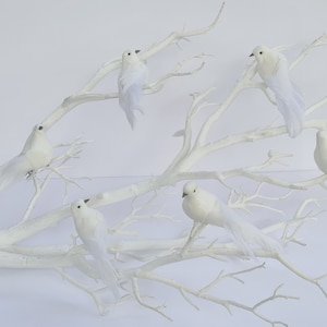 6 piume finte bianche artificiali con clip su uccelli, artigianato per torte, colombe, decorazioni per alberi di casa, fiori