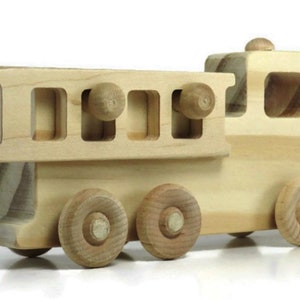 Houten speelgoedbrandweerwagen, miniatuurformaat