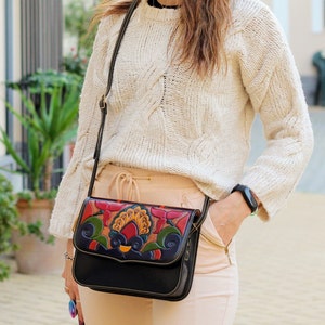 Embossed authentic Leather crossbody purse for women, women's tooled leather handbag, Crossbody leather bag, leather carving bag image 2