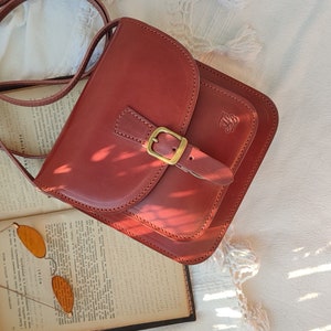 Petit sac en cuir Messenger, sac à main en cuir pour lui, sac à main en cuir pour lui, sac à main crossbody en cuir fait main, cadeau pour lui