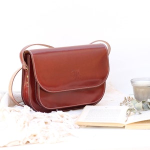 Brown leather crossbody bag for women, personalized leather gifts, leather purse for women, brown leather purse, minimalist bag imagen 3