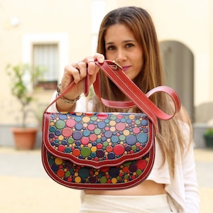 Women crossbody leather purse, leather bag for women, medium to large bag, artful leather purses, luxury leather craftsmanship