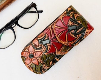 Leather Glasses case with flowers, Leather Sunglass Case, tooled leather glasses case, hand painted leather glasses case