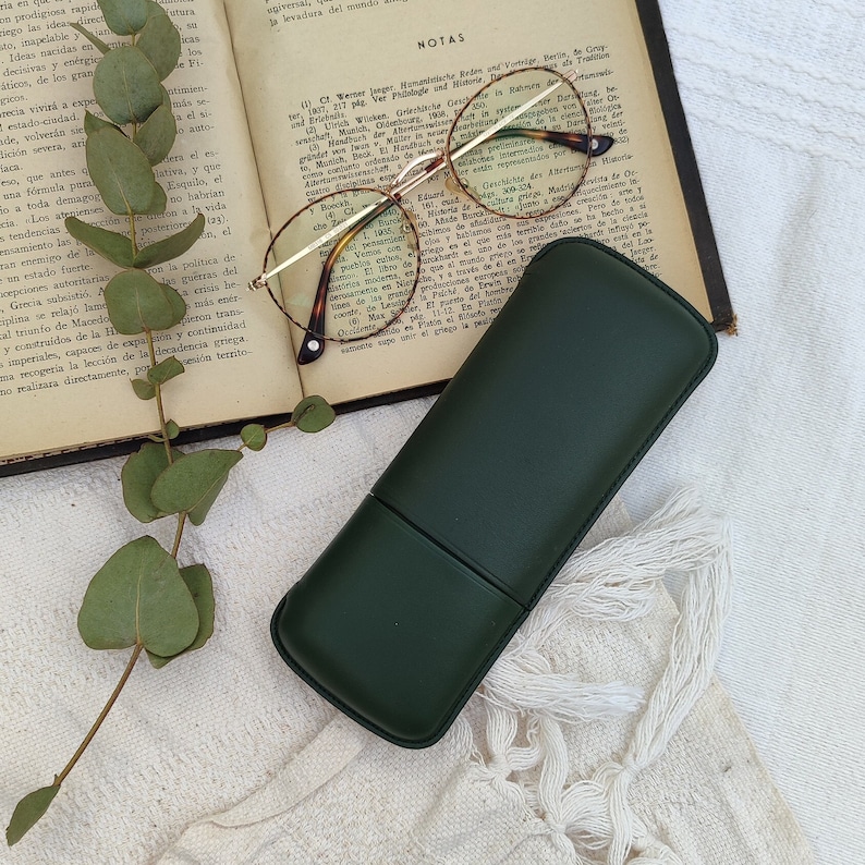 Leather Glasses case, leather gift for him or her, hard glasses case, reading glasses Case, Sun glasses case, leather goods, gift for women Green