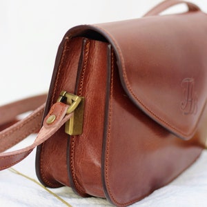 Sustainable Full Grain Leather Crossbody Bag handmade, Medium Sized Leather Saddle Bag, Crossbody Brown Leather Handbag for women image 2
