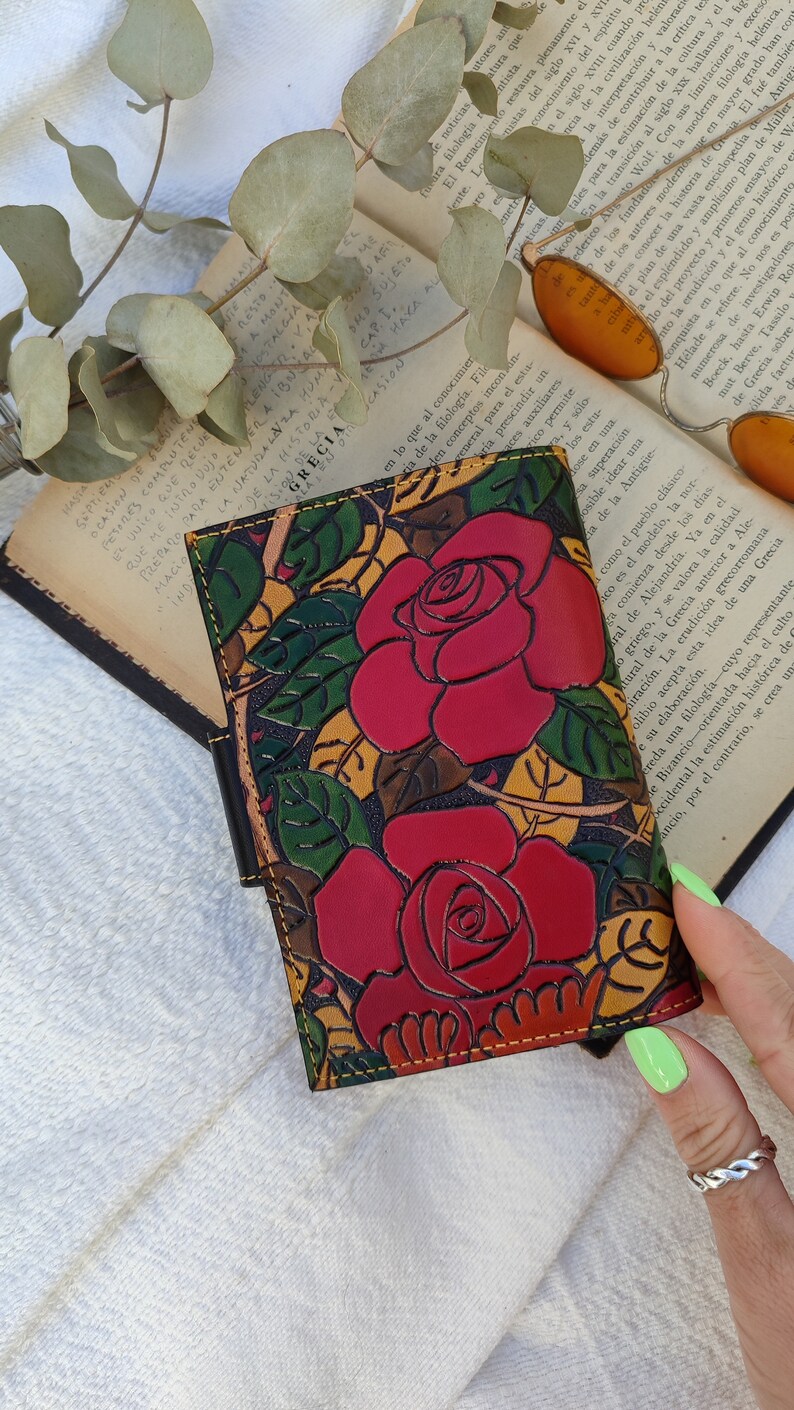 Roses Floral Wallet, Engraved Roses Floral Wallet for Women, Boho Floral Wallet Hadnmade, Bohemian Leather Floral Girly Wallet imagen 5