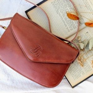 Sustainable Full Grain Leather Crossbody Bag handmade, Medium Sized Leather Saddle Bag, Crossbody Brown Leather Handbag for women image 1