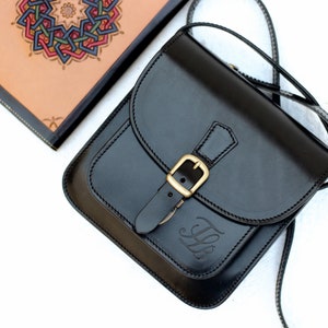 Yenesy Women Cowhide Leather Crossbody & Shoulder Bag