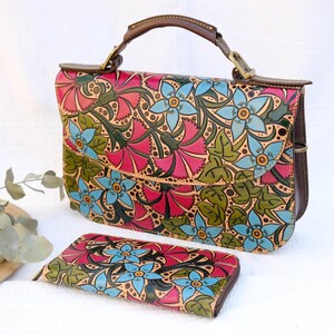 Vintage top handle leather bag, tooled Leather bag with flowers, artful purses craftsmanship, timeless pocketbook for women, timeless style image 12