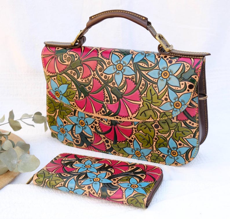Vintage top handle leather bag, tooled Leather bag with flowers, artful purses craftsmanship, timeless pocketbook for women, timeless style image 12