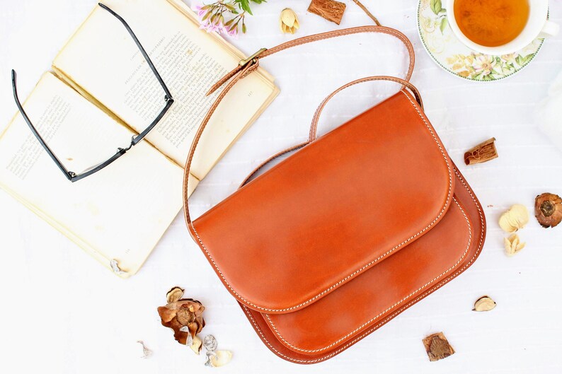 Brown leather crossbody bag for women, personalized leather gifts, leather purse for women, brown leather purse, minimalist bag imagen 8