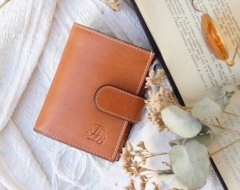 Handcrafted Small Leather Wallet with Stylish Strap Closure, Beige cash wallet for women, slim wallet leather handmade