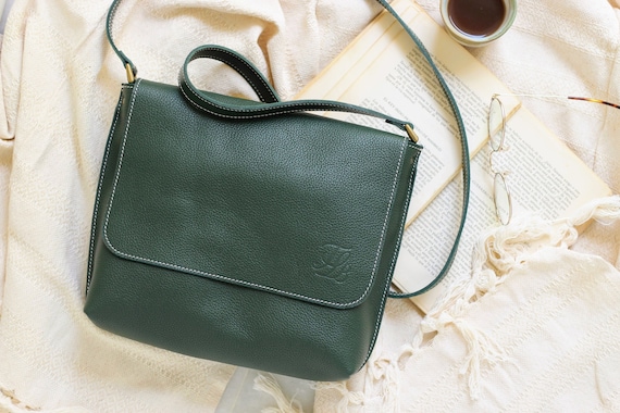Functional Crossbody Soft leather purse, leather bag with zip closure, lightweight comfortable leather purse, ready to wear every day bag,