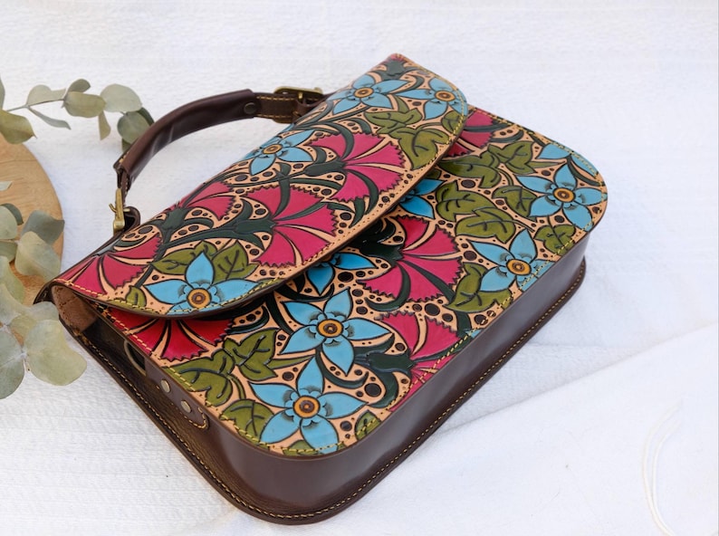 Vintage top handle leather bag, tooled Leather bag with flowers, artful purses craftsmanship, timeless pocketbook for women, timeless style image 7