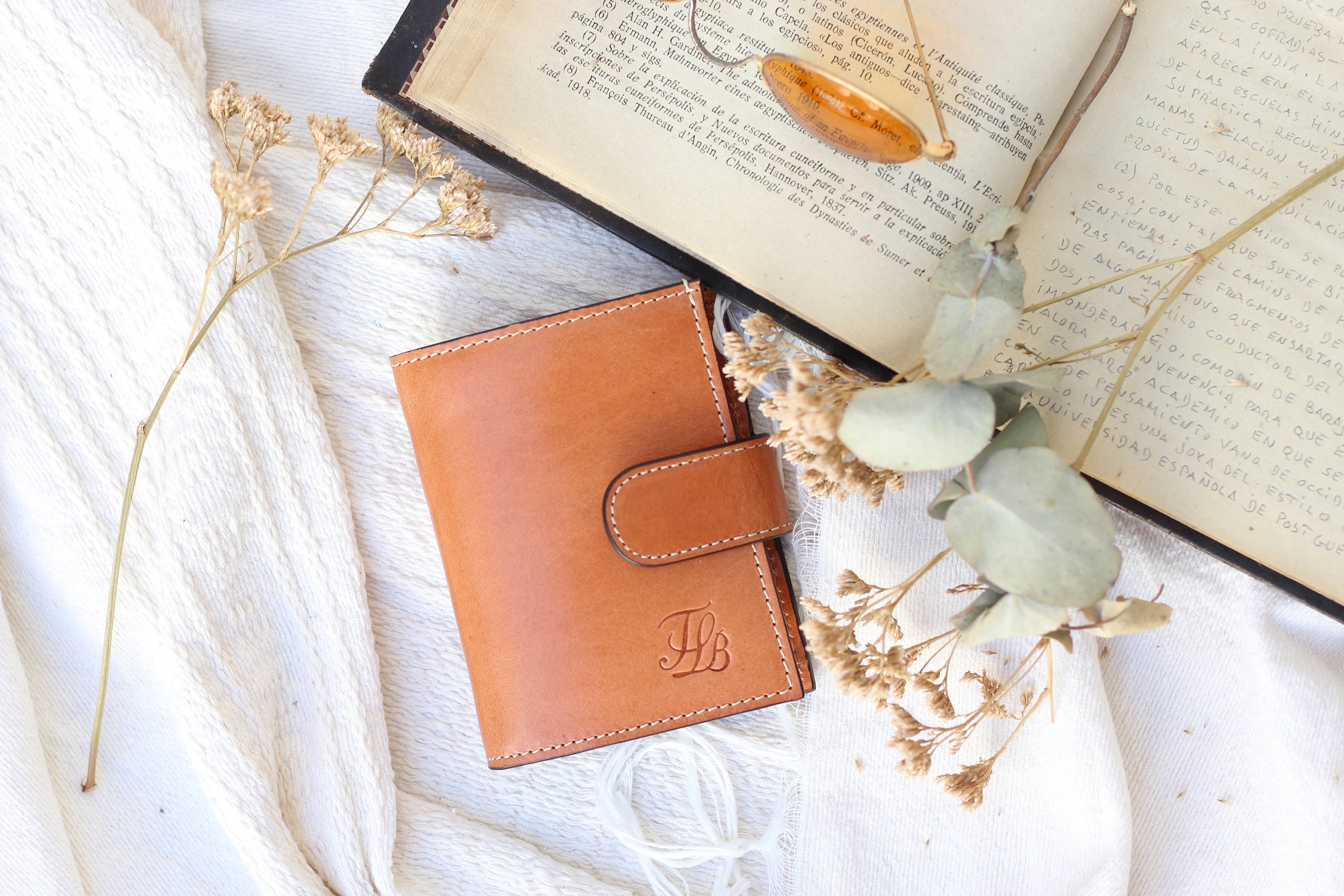 ブルーハンドメイドフルグレインスモールレザーウォレット、レディースミニマリストウォレット、レディースキュートミニウォレット、レディースミニウォレット、女性への完璧なギフト  - Etsy 日本