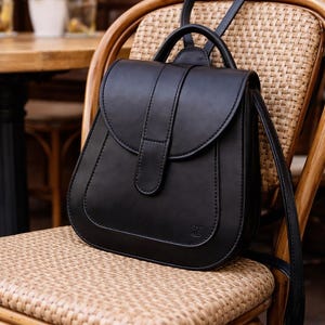 Leather backpack for women, brown leather rucksack for women, urban backpack, minimalist leather rucksack, cowhide backpack, cute backpack Black