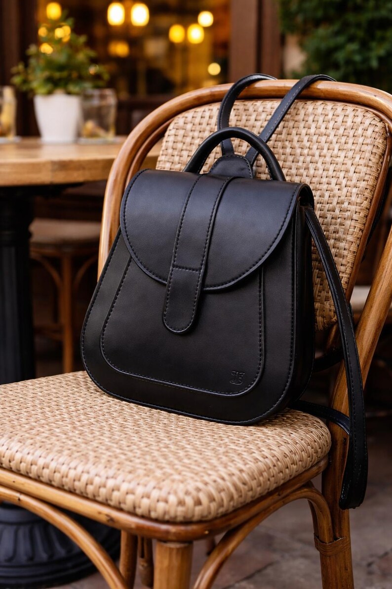 Leather backpack for women, brown leather rucksack for women, urban backpack, minimalist leather rucksack, cowhide backpack, cute backpack Black