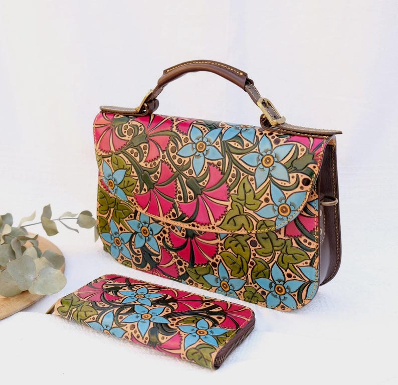 Vintage top handle leather bag, tooled Leather bag with flowers, artful purses craftsmanship, timeless pocketbook for women, timeless style image 13