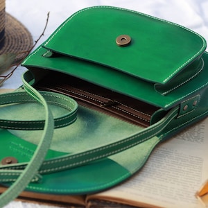 Green Leather bag, crossbody leather purse, hand made leather handbag, leather purse crossbody, designer inspired handbag, luxury handbag