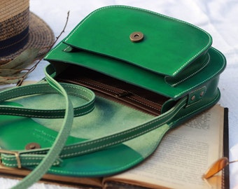 Green Leather bag, crossbody leather purse, hand made leather handbag, leather purse crossbody, designer inspired handbag, luxury handbag