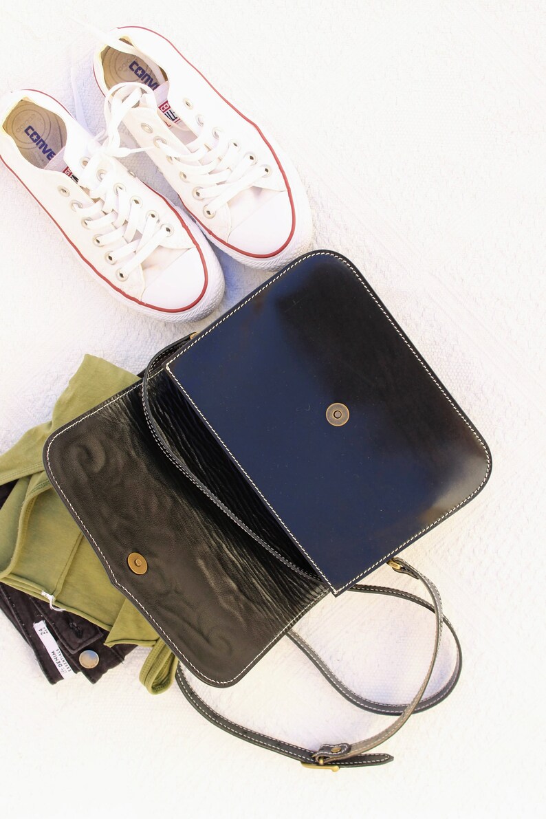 Embossed authentic Leather crossbody purse for women, women's tooled leather handbag, Crossbody leather bag, leather carving bag image 6